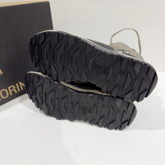 The North Face Men's Activist Mid Futurelight Hiking Trail Boots - Picture 7 of 10